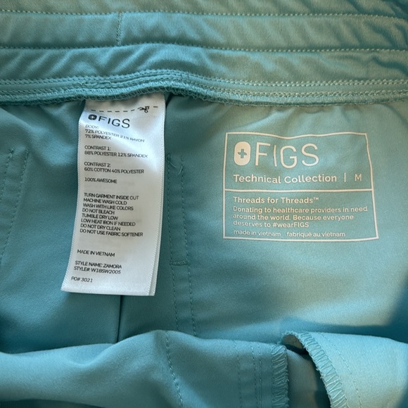 FIGS- Woman’s Scrub Set -Sea-glass Green- Medium (Limited Edition) - Picture 5 of 5